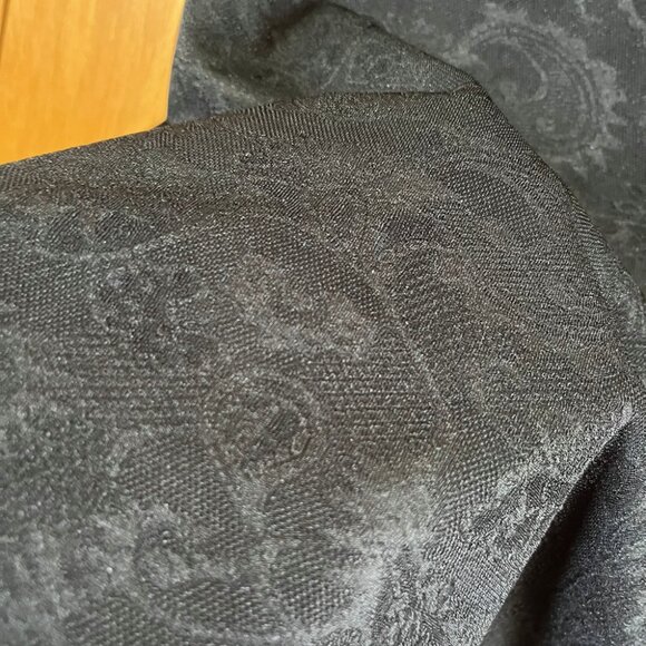 Elegant Black Embellished Short Sleeve Top - Picture 8 of 15